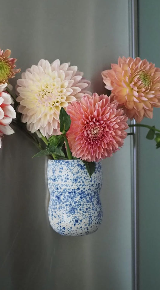 vase magnet